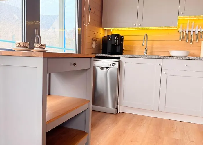 Pure Baltic Trzesacz- Kapitanskie 400 M * Trzęsacz